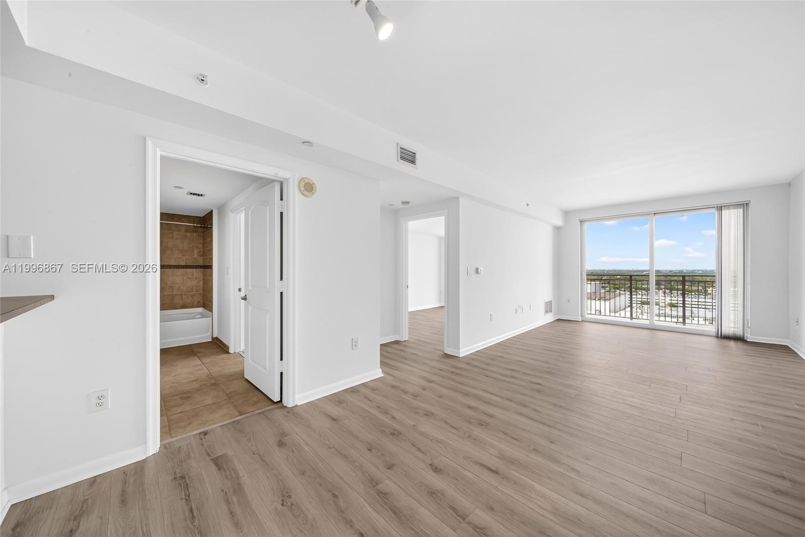 TOSCANO CONDO - Residential