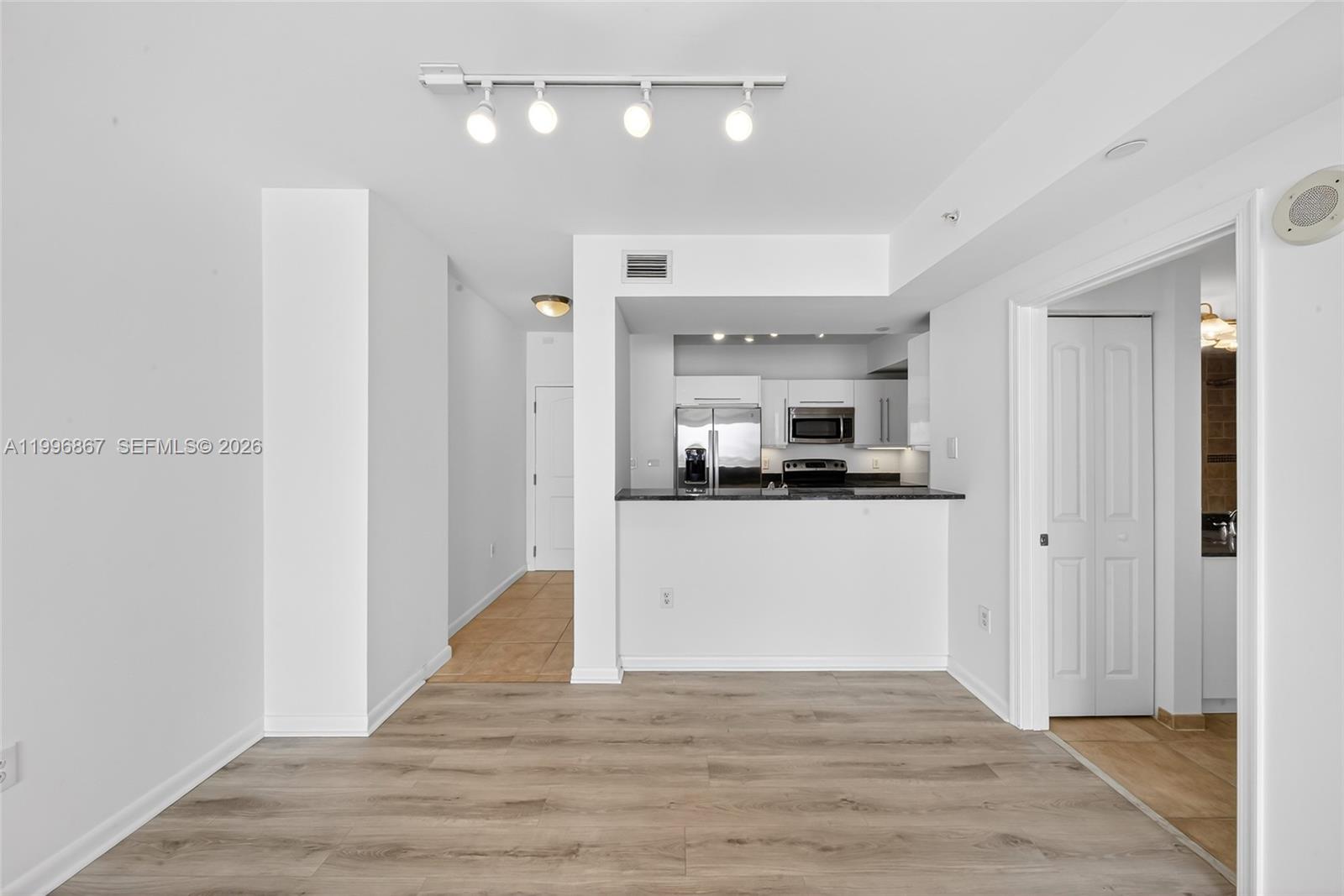 TOSCANO CONDO - Residential