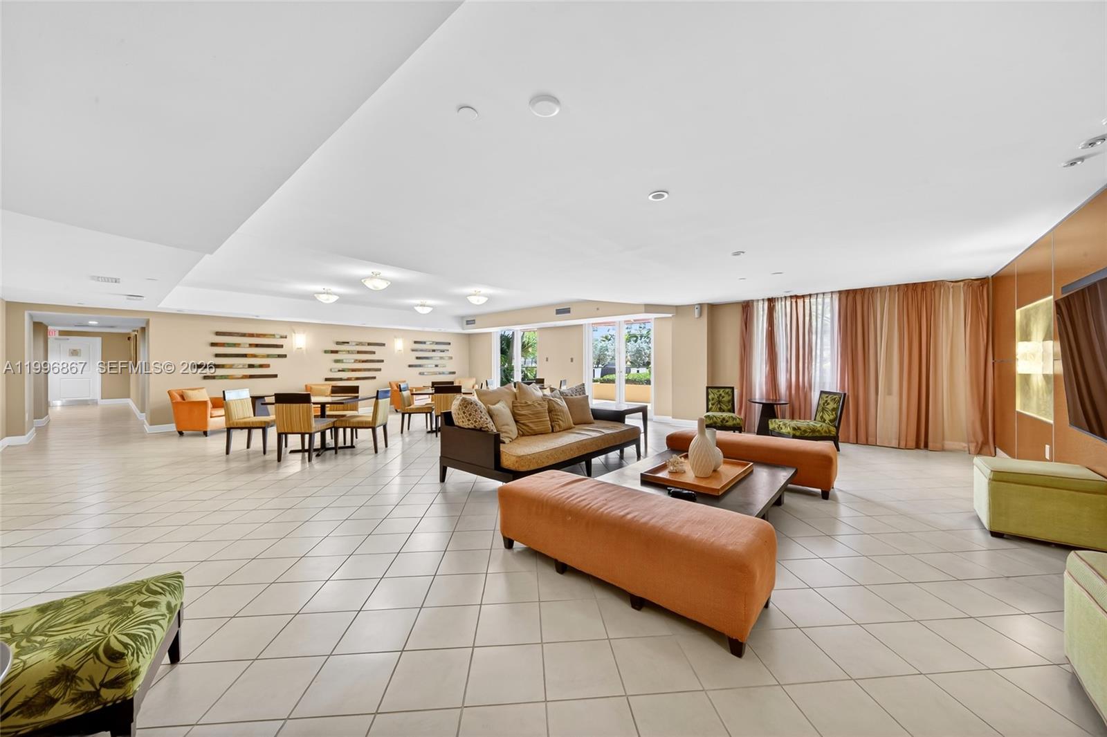 TOSCANO CONDO - Residential