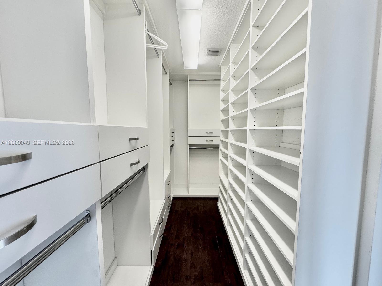 PEMBROKE SHORES - Residential