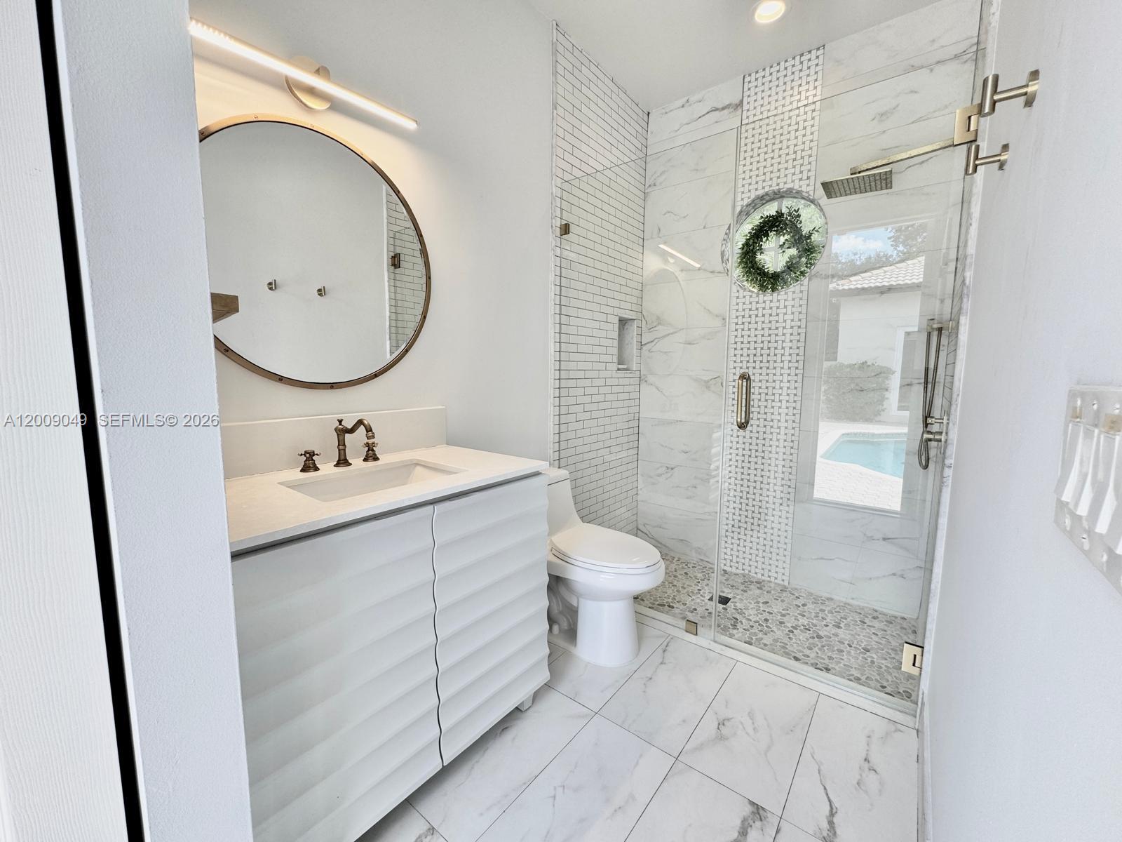 PEMBROKE SHORES - Residential