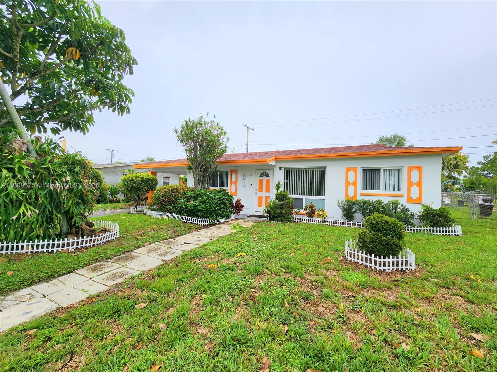 Rental Property at 1564 Nw 31st Way, Lauderhill, Miami-Dade County, Florida - Bedrooms: 3 
Bathrooms: 2  - $2,700 MO.
