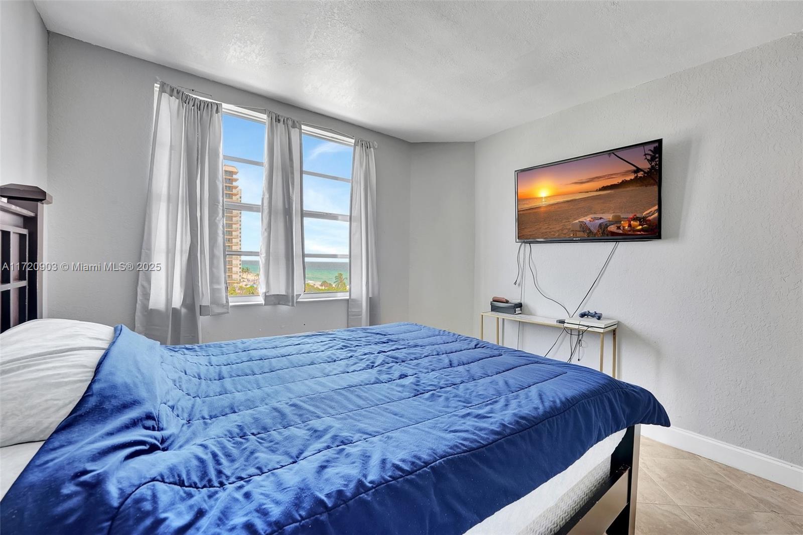 HEMISPHERES CONDO - Residential