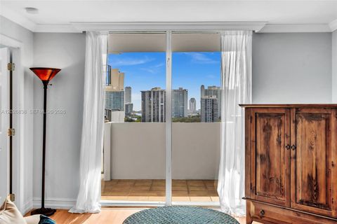 Tiny photo for 2750 NE 183rd St #1801, Aventura, FL 33160 (MLS # A12026838)