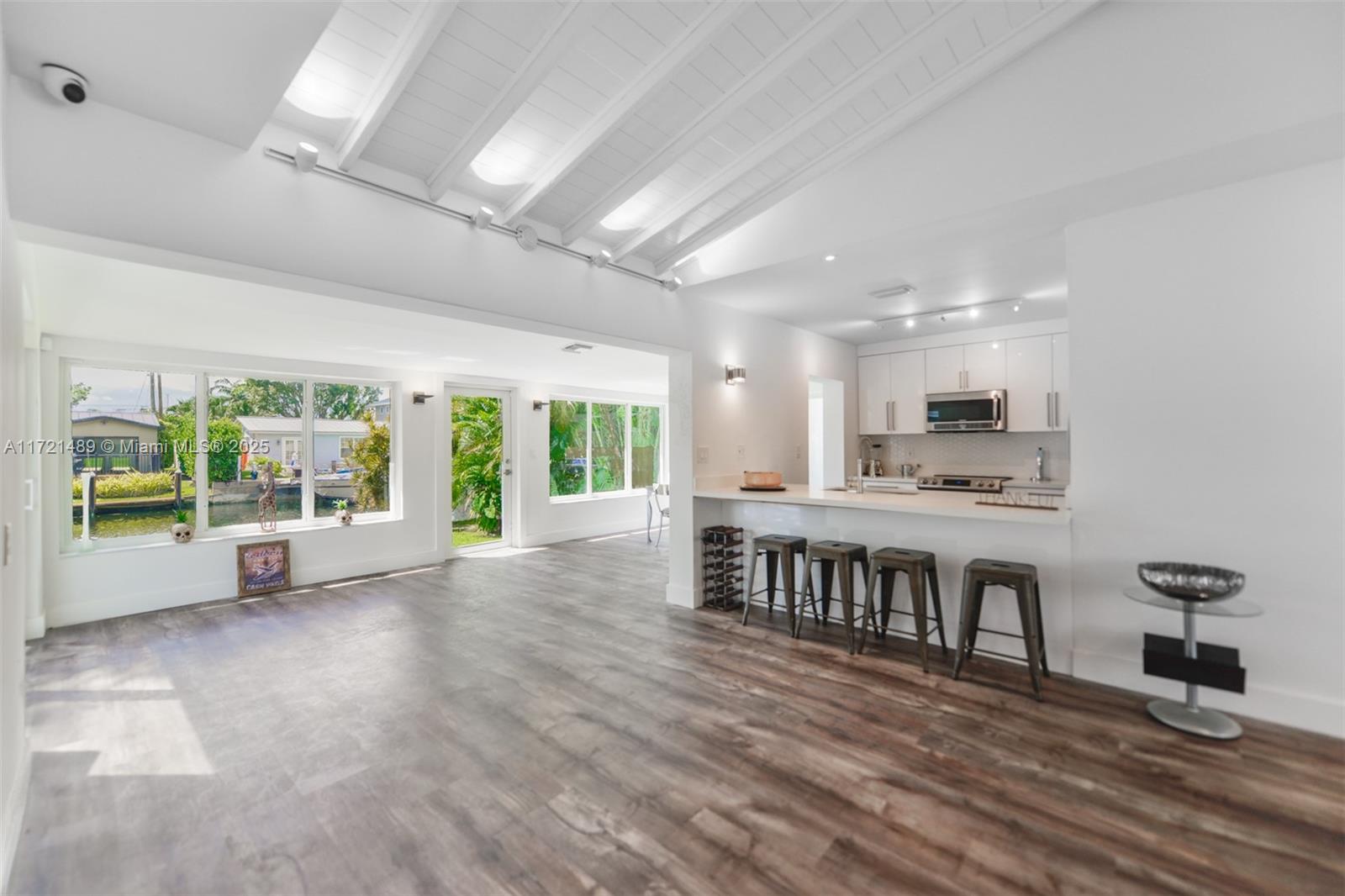 SOUTH NEW RIVER ISLES SEC - Residential