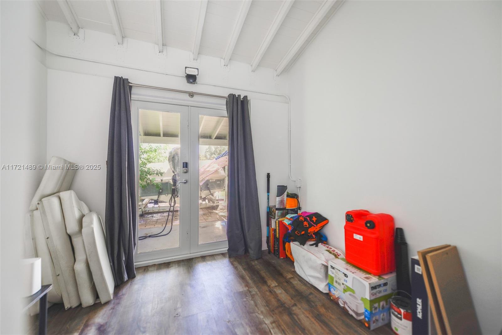 SOUTH NEW RIVER ISLES SEC - Residential