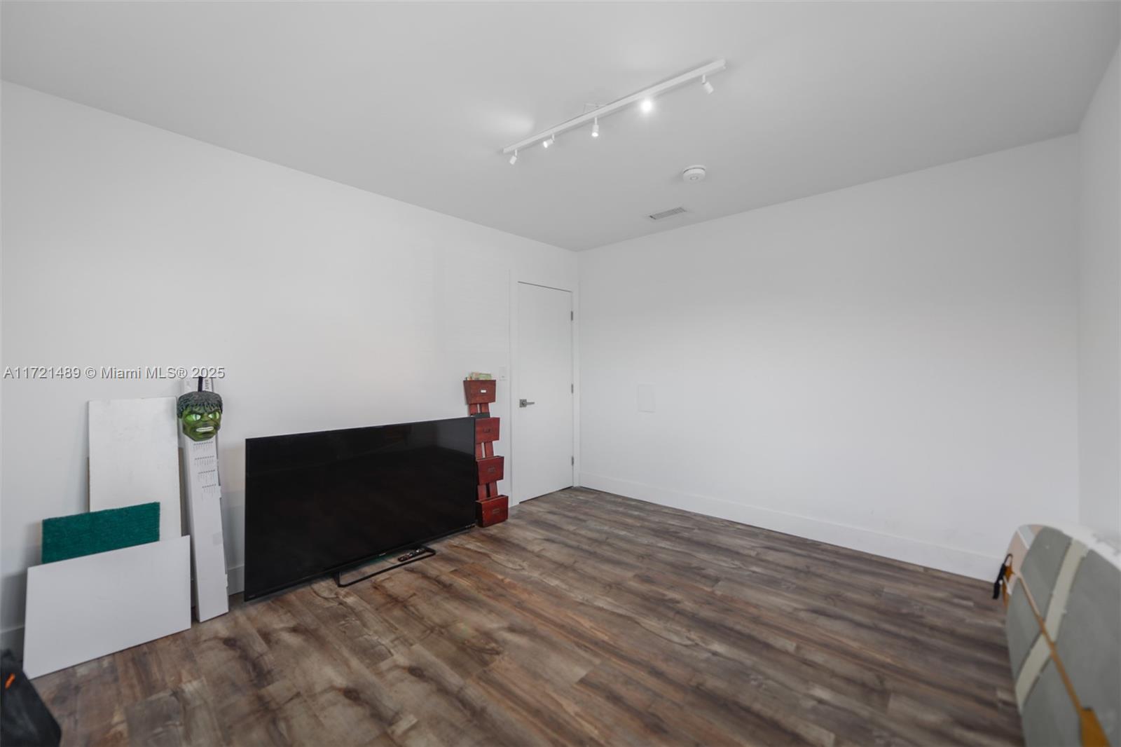 SOUTH NEW RIVER ISLES SEC - Residential