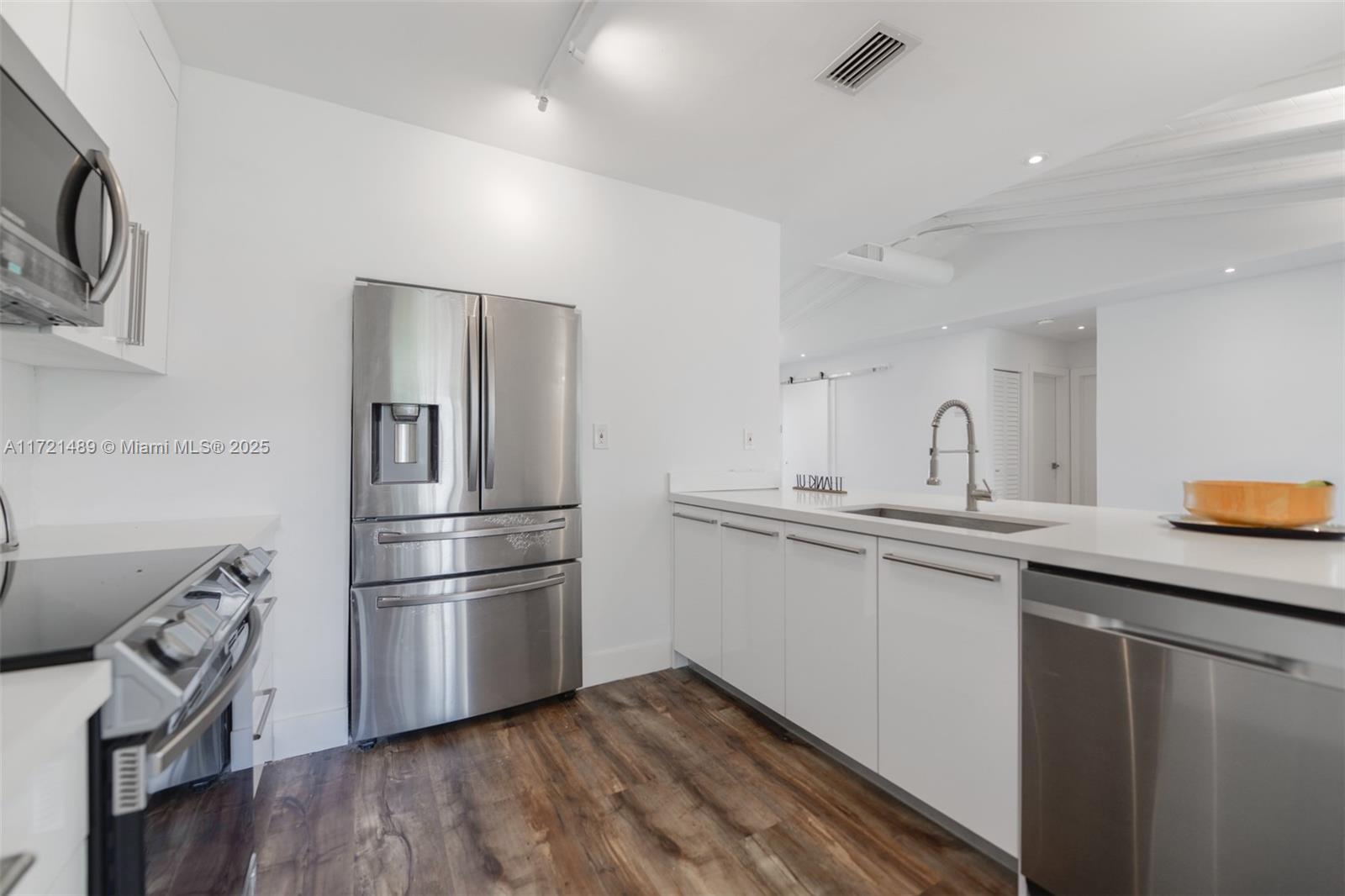 SOUTH NEW RIVER ISLES SEC - Residential