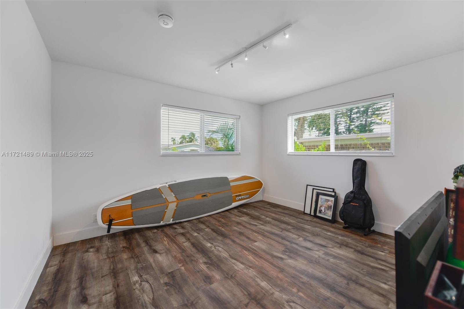 SOUTH NEW RIVER ISLES SEC - Residential