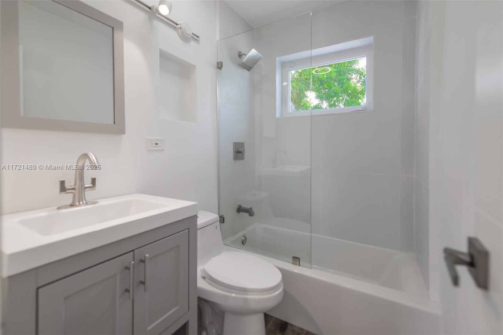 SOUTH NEW RIVER ISLES SEC - Residential