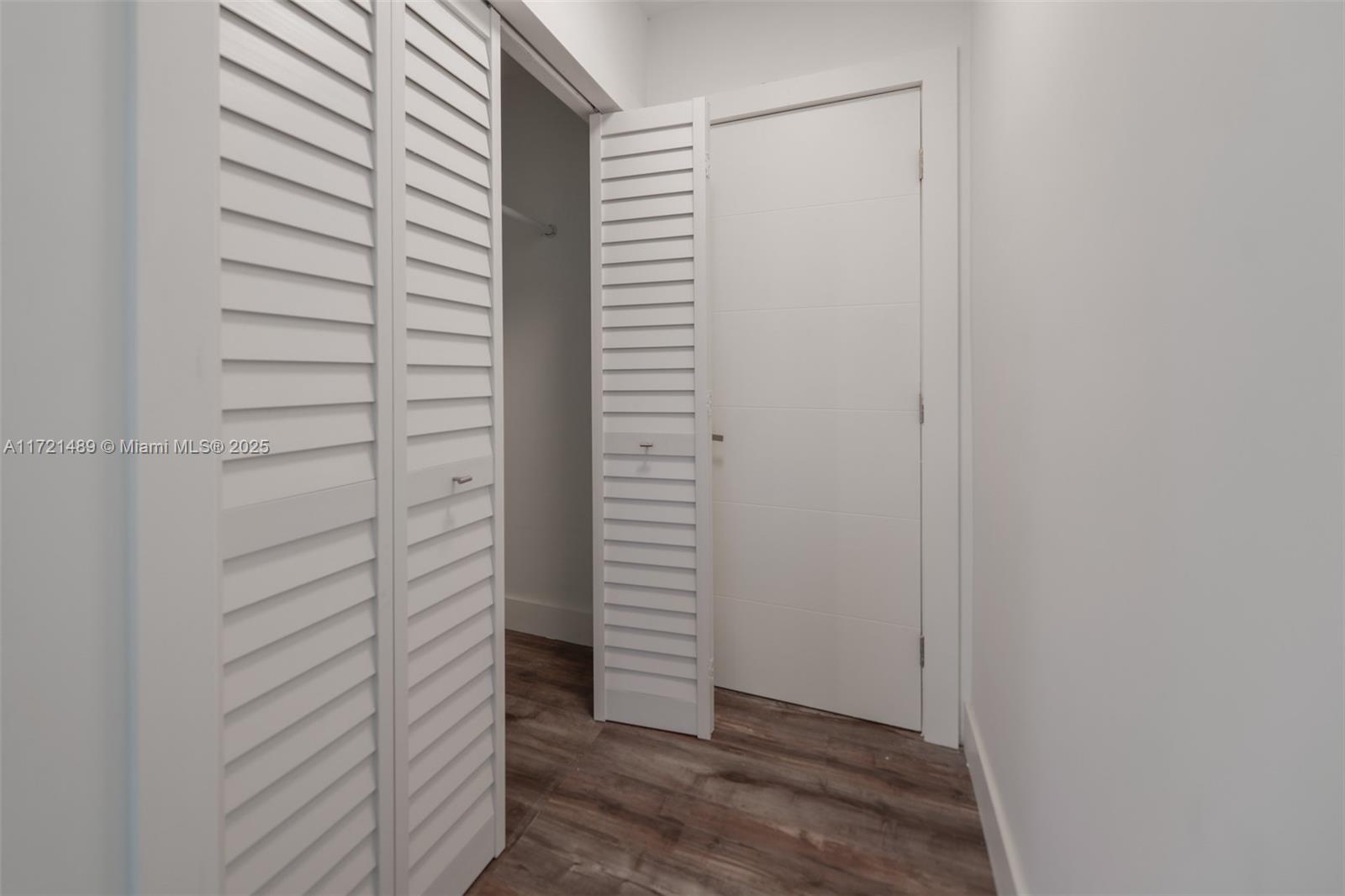 SOUTH NEW RIVER ISLES SEC - Residential