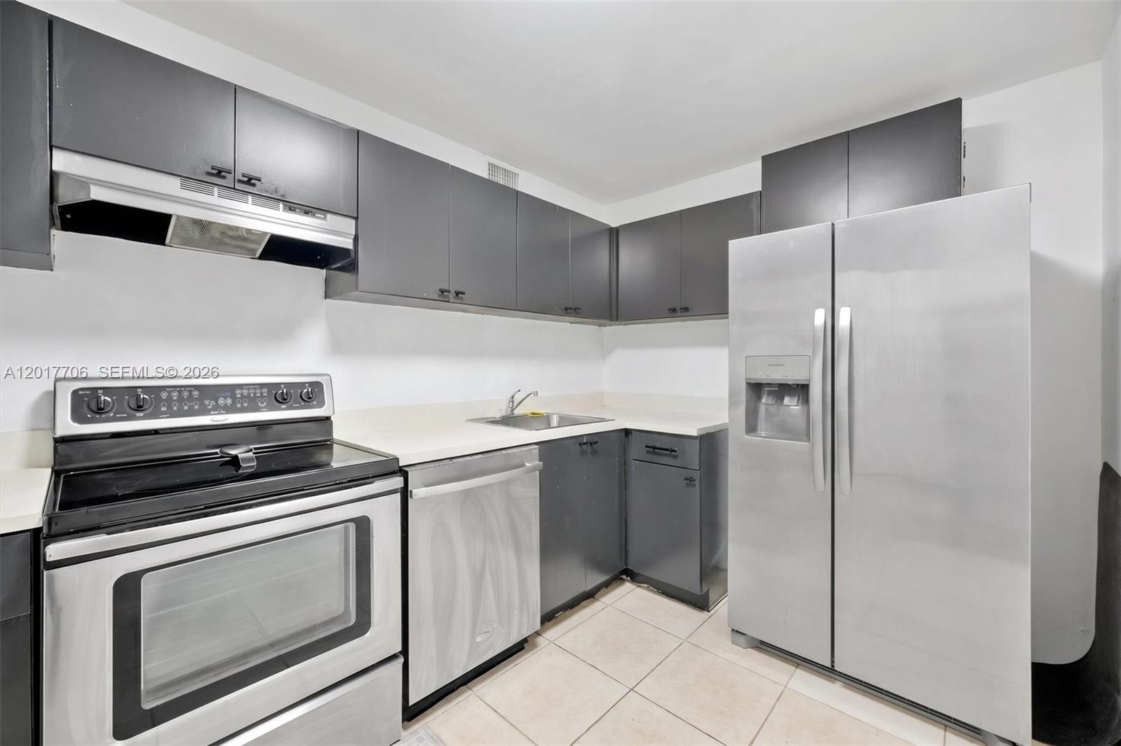 BAYVIEW PALMS CONDO - Residential