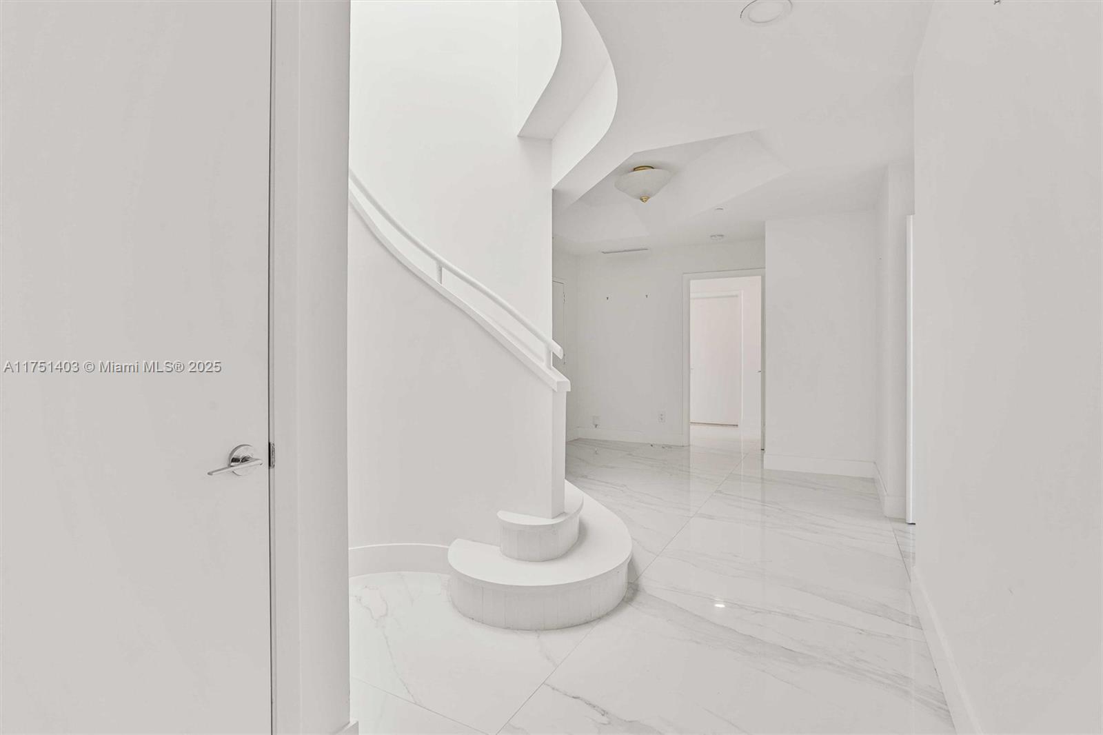 2000 ISL BLVD WILLIAMS IS - Residential