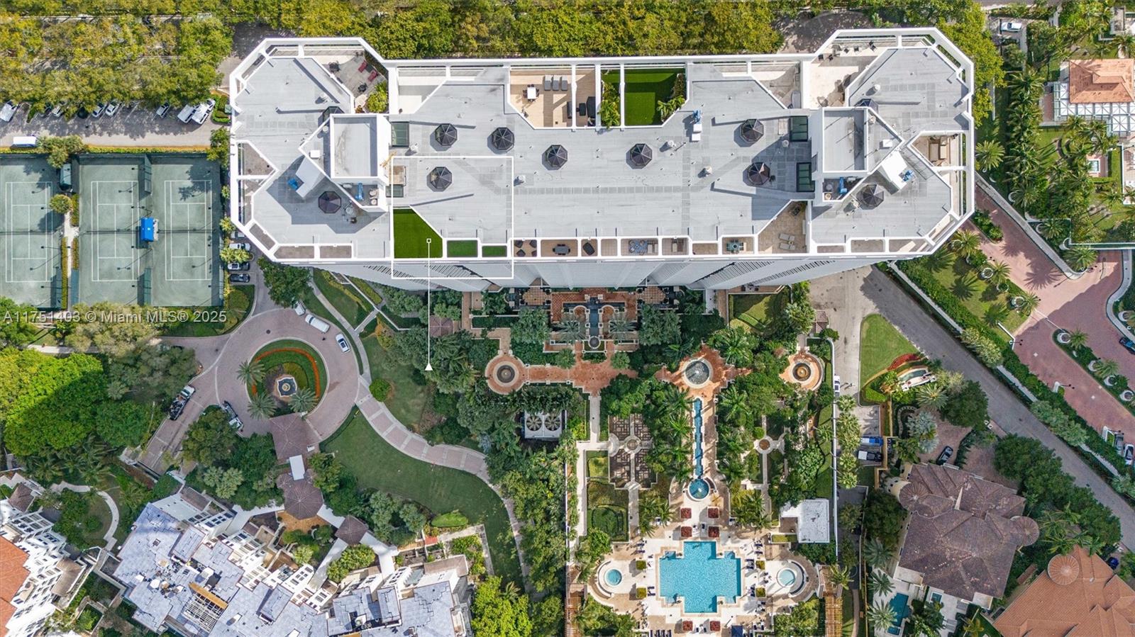 2000 ISL BLVD WILLIAMS IS - Residential