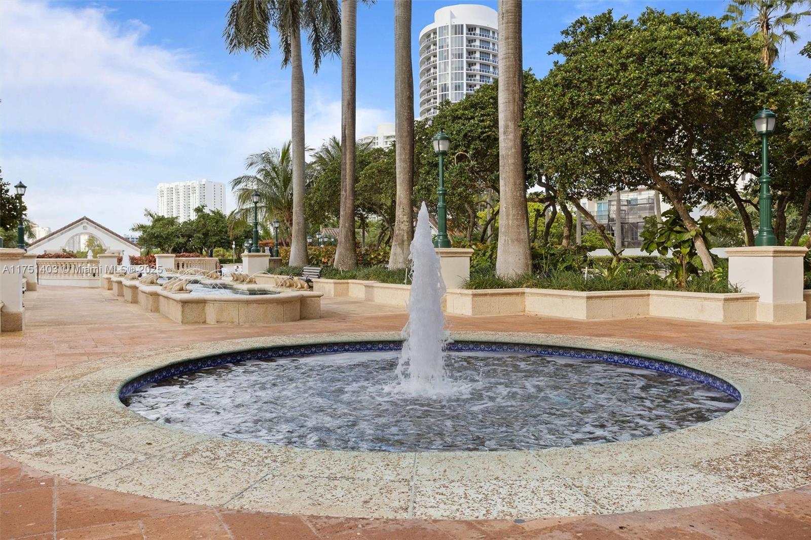 2000 ISL BLVD WILLIAMS IS - Residential