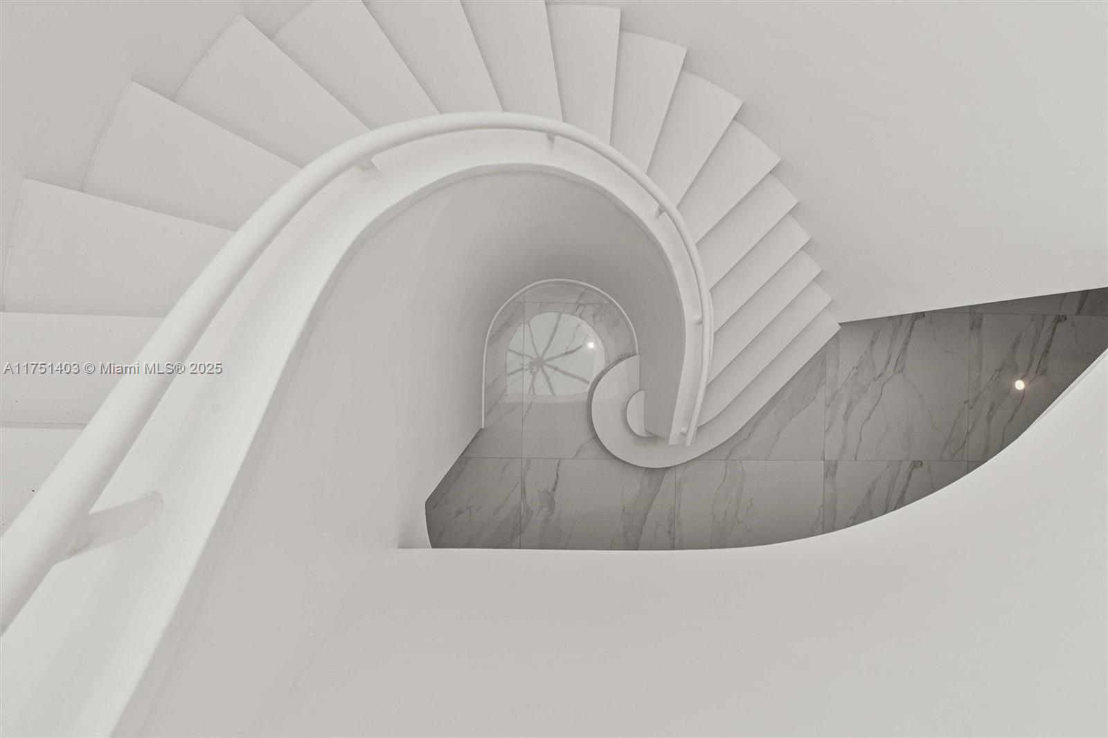 2000 ISL BLVD WILLIAMS IS - Residential