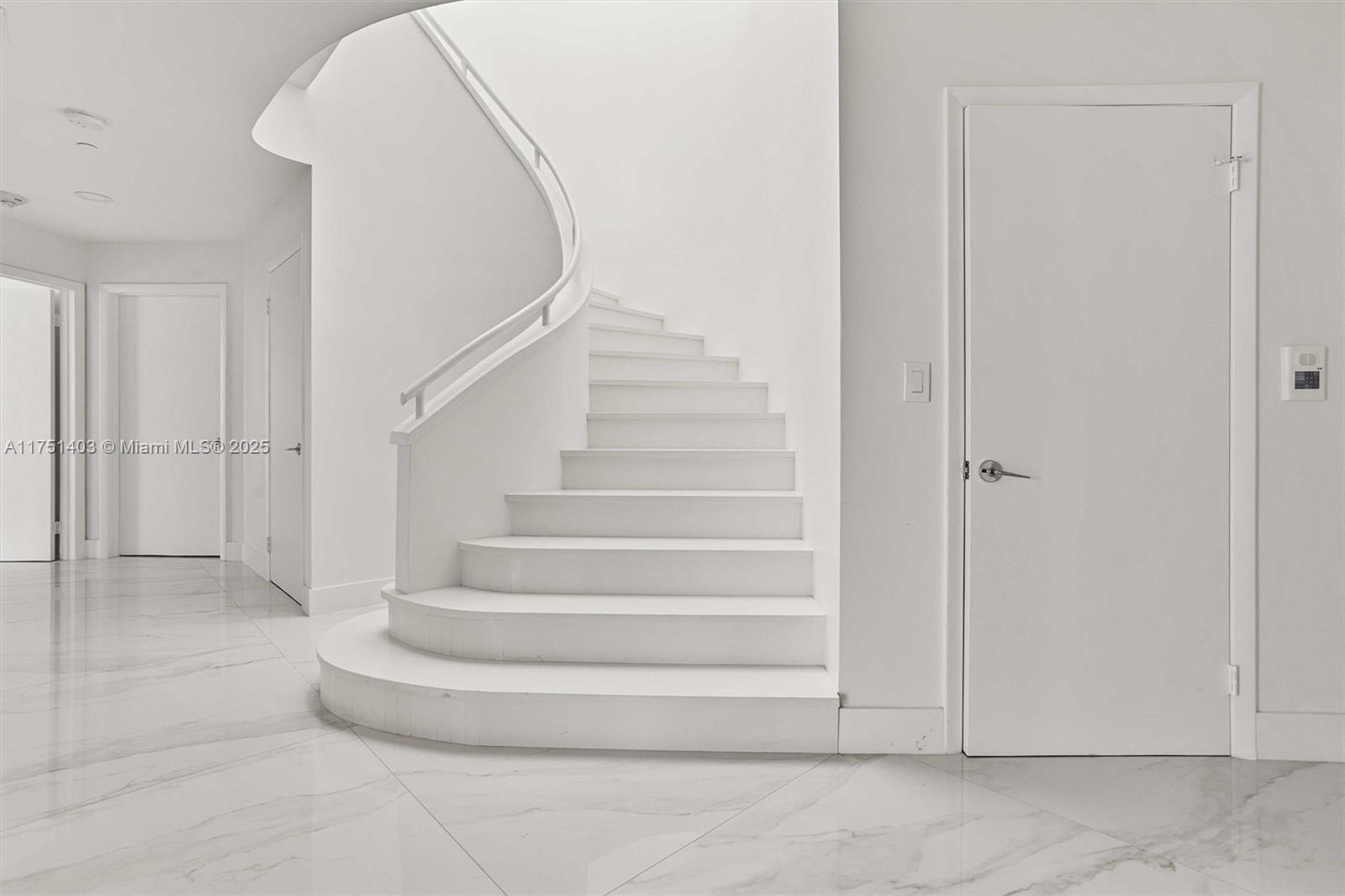 2000 ISL BLVD WILLIAMS IS - Residential