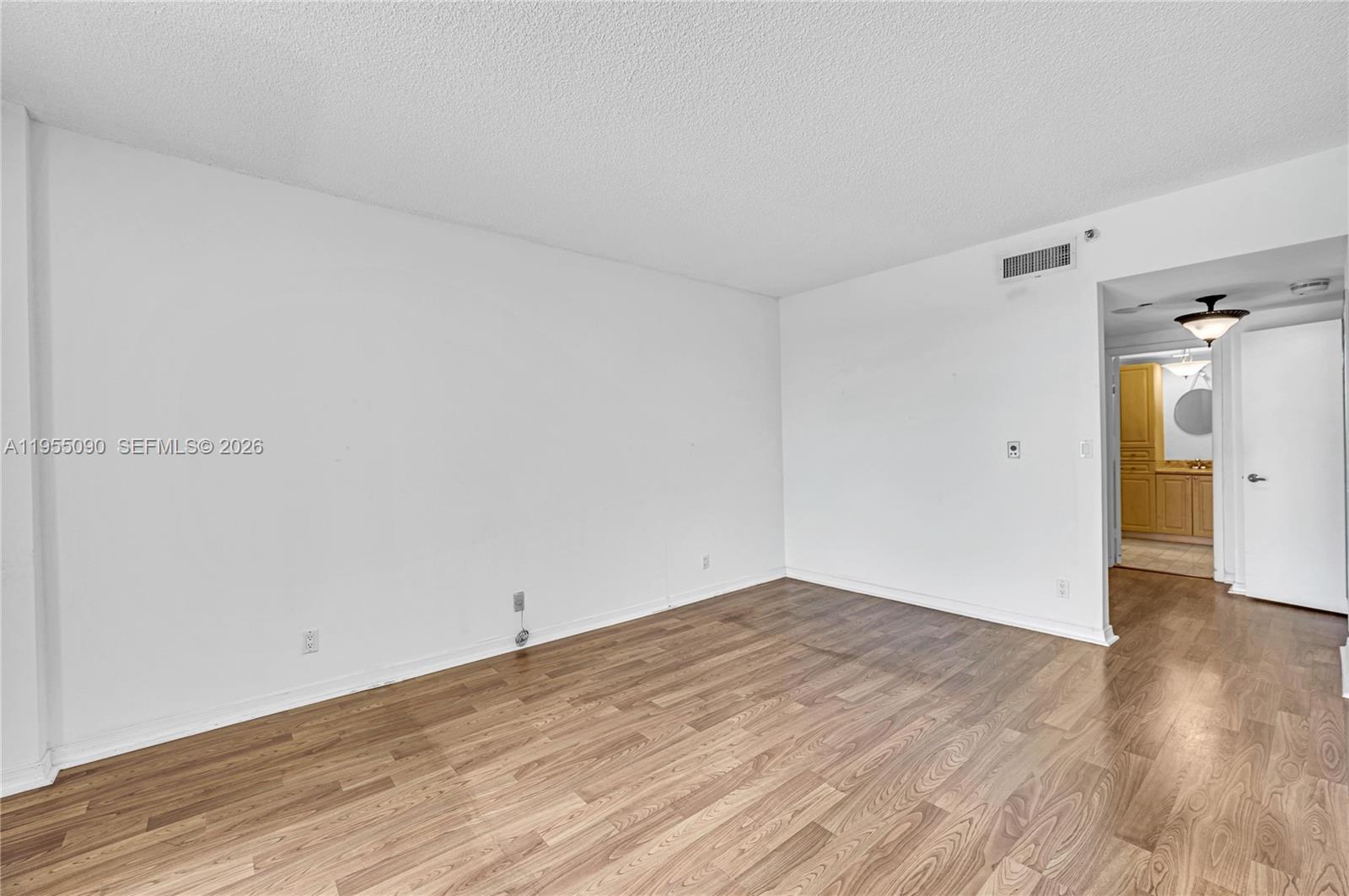 HAMPTONS WEST CONDO - Residential