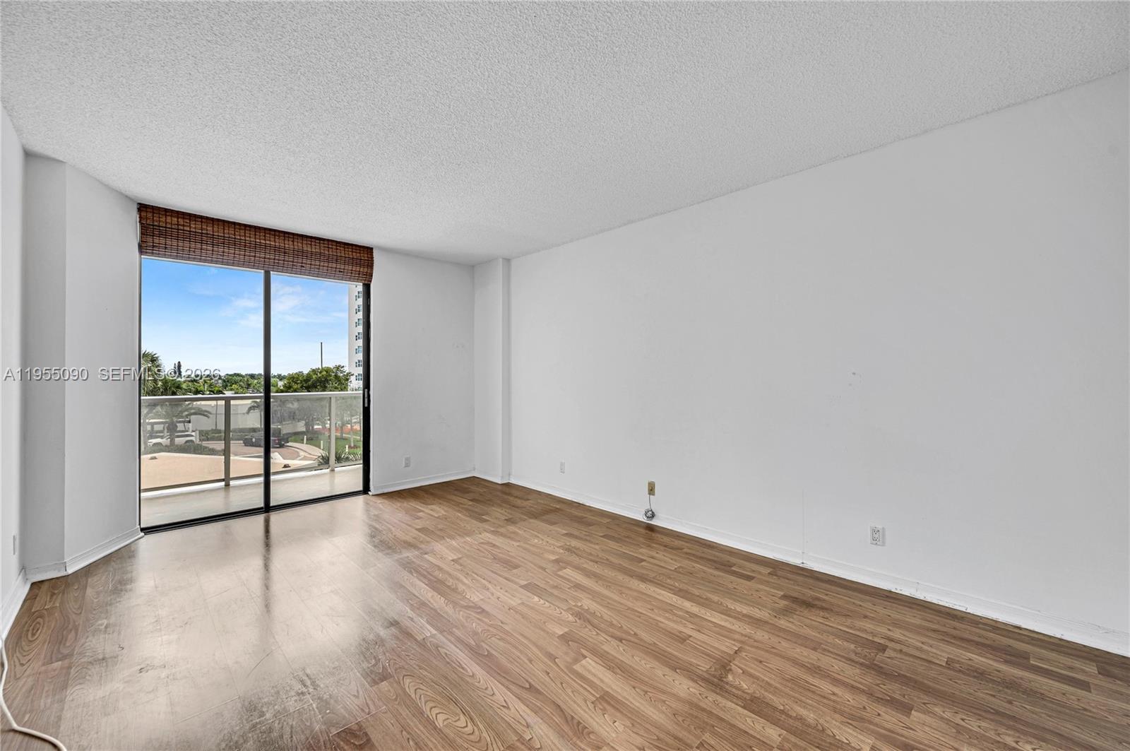 HAMPTONS WEST CONDO - Residential