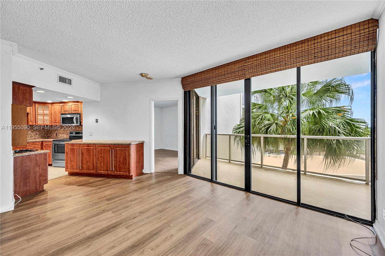 HAMPTONS WEST CONDO - Residential