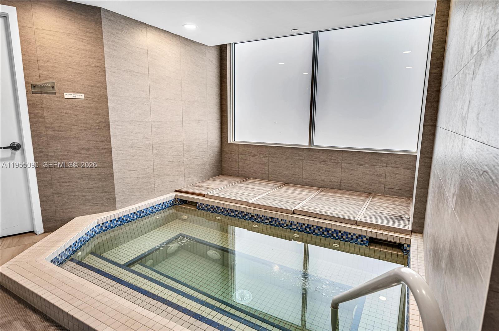 HAMPTONS WEST CONDO - Residential