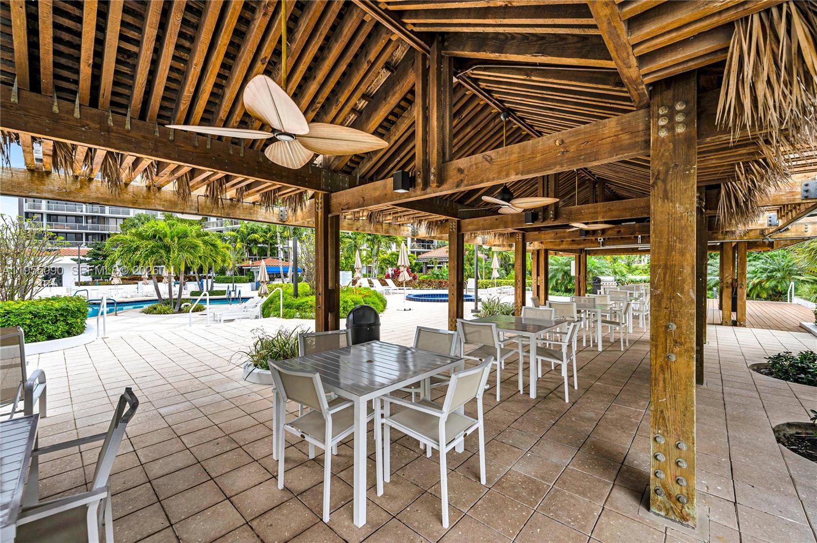 HAMPTONS WEST CONDO - Residential