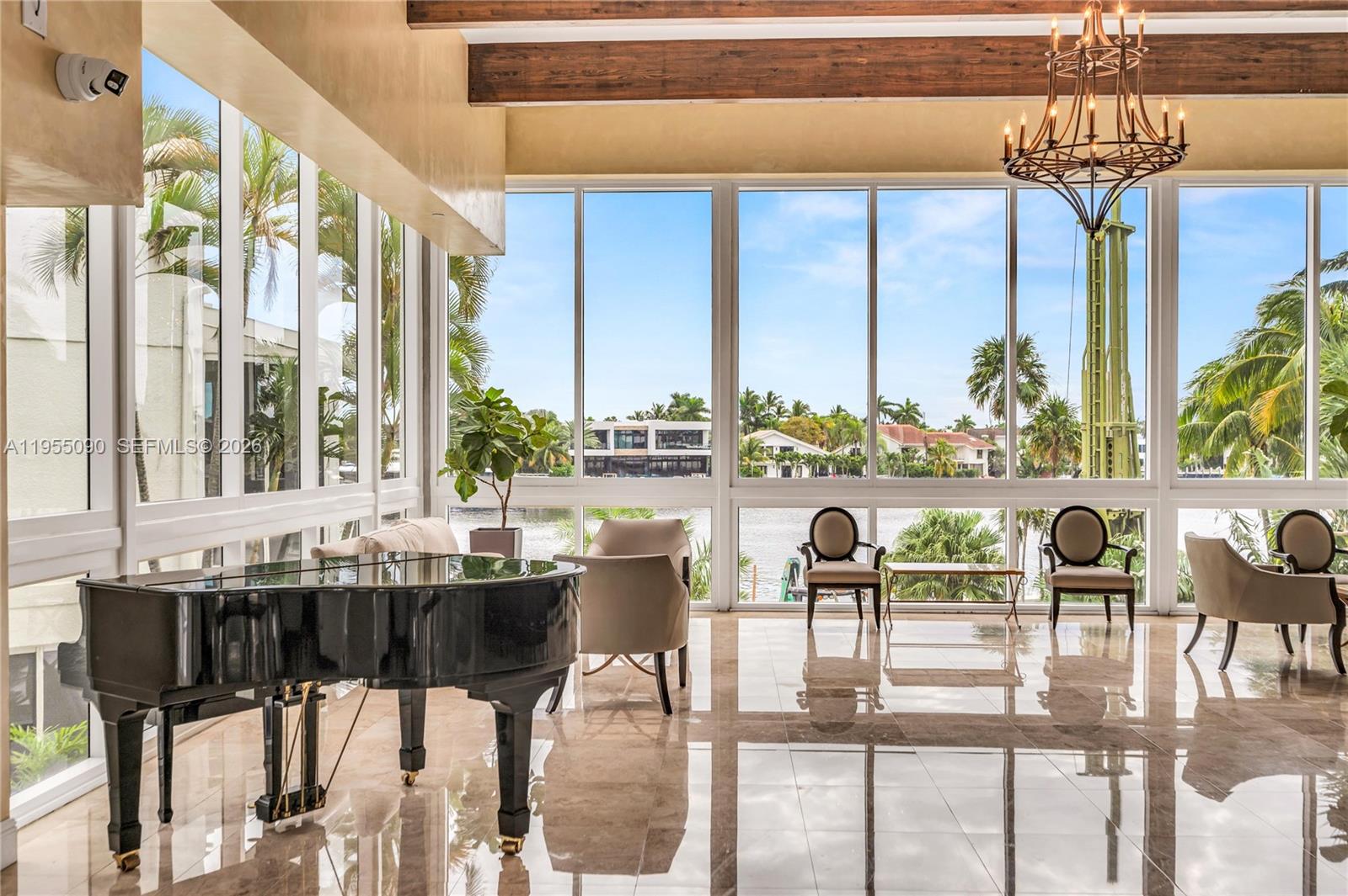 HAMPTONS WEST CONDO - Residential