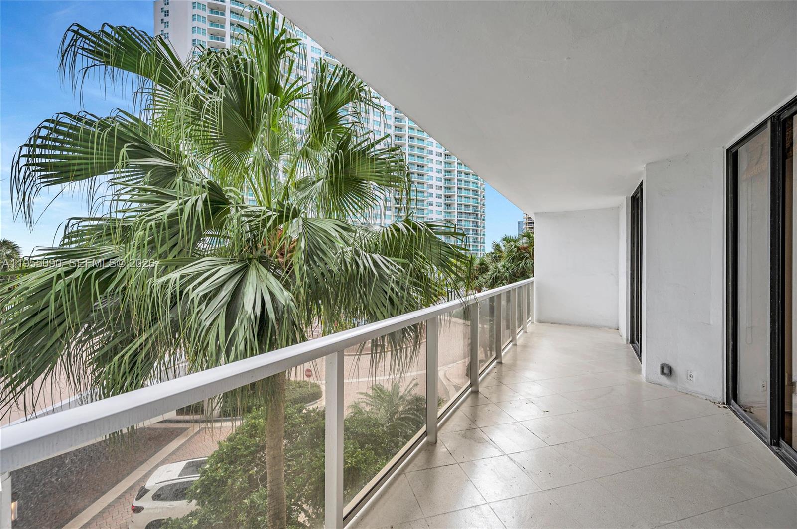 HAMPTONS WEST CONDO - Residential