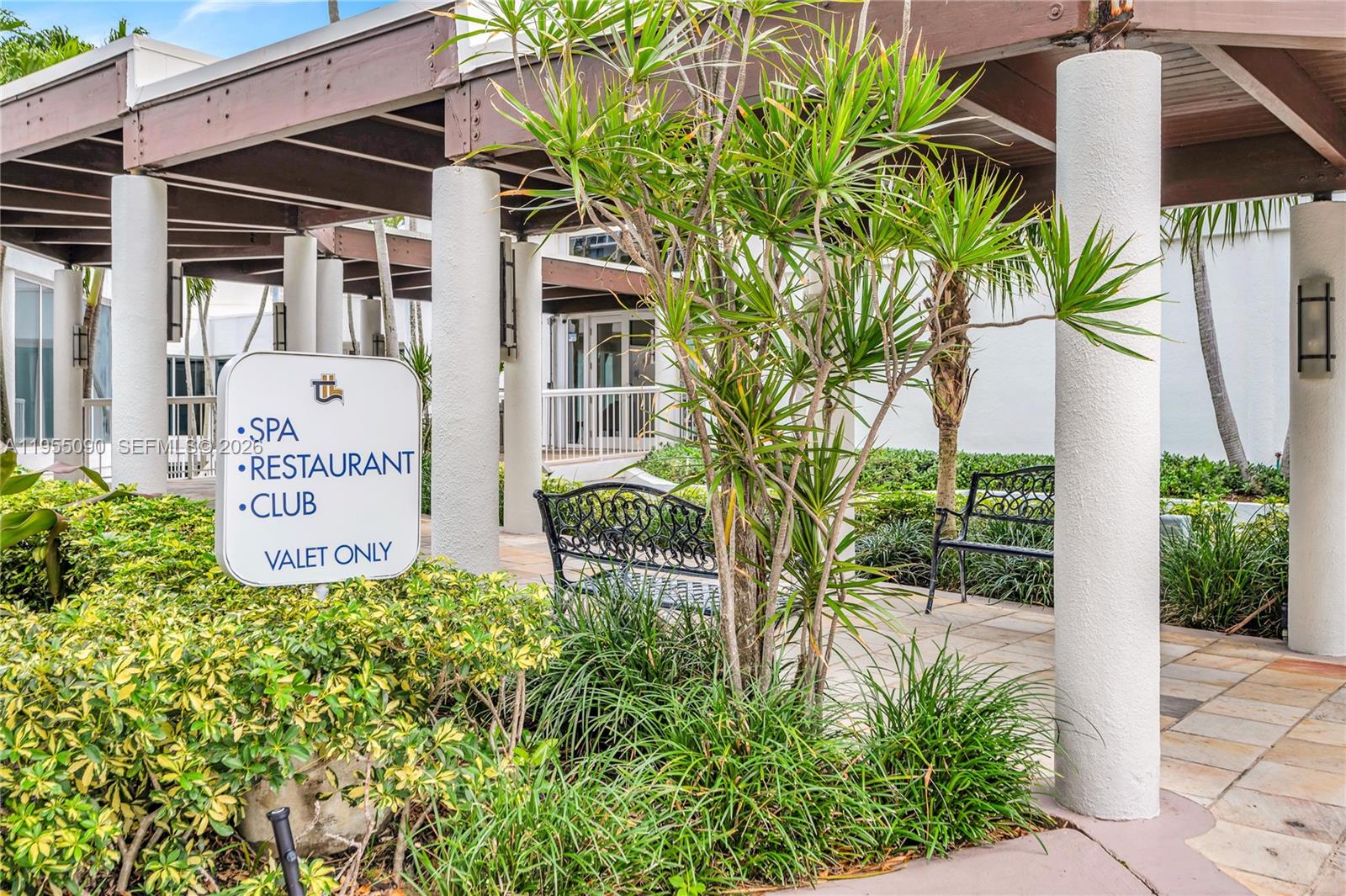 HAMPTONS WEST CONDO - Residential