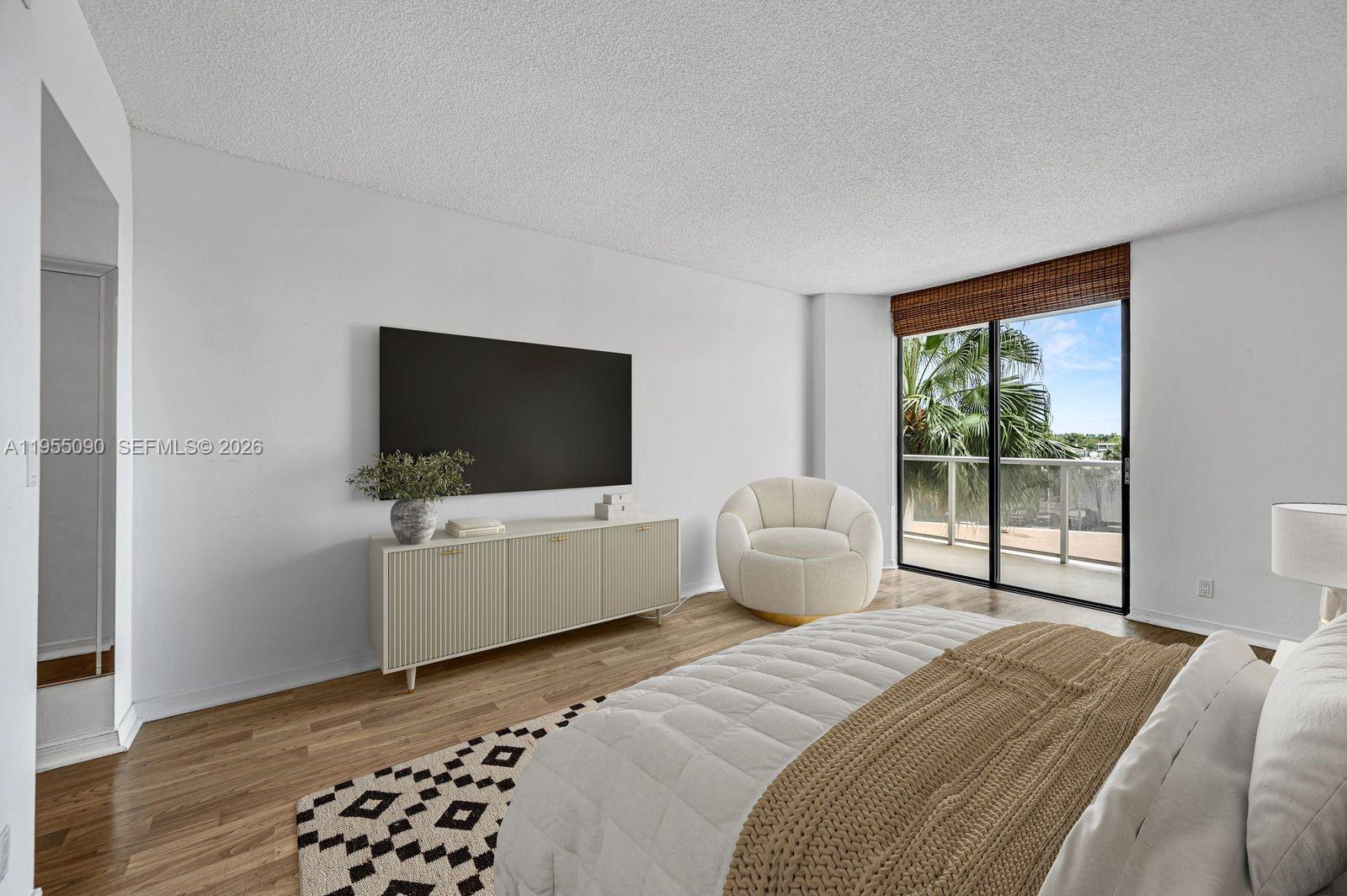 HAMPTONS WEST CONDO - Residential