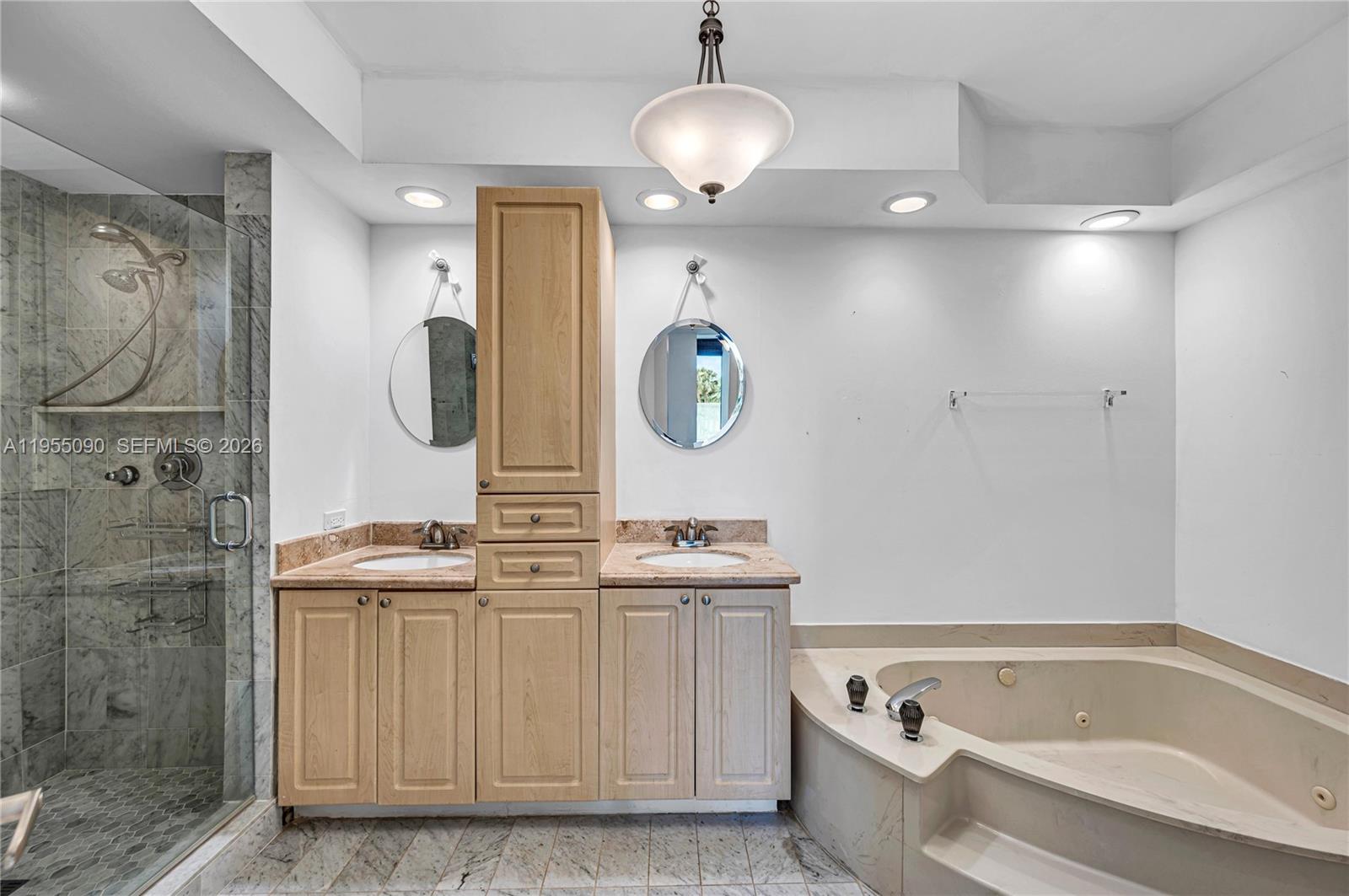 HAMPTONS WEST CONDO - Residential