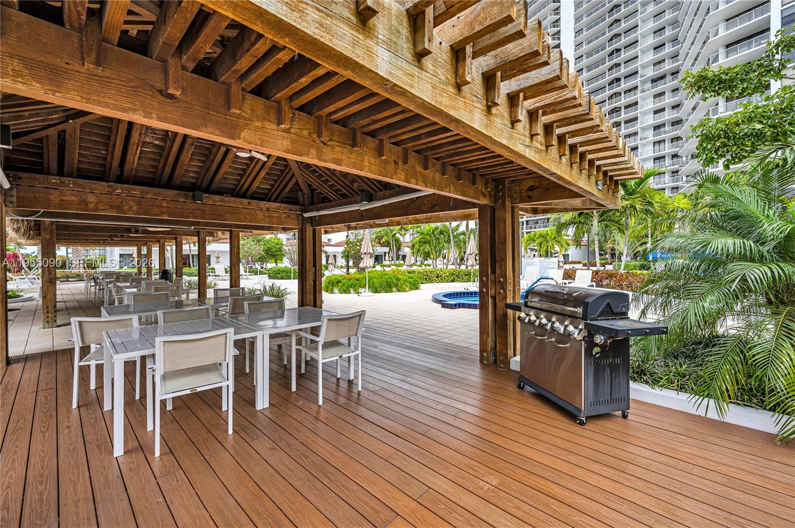 HAMPTONS WEST CONDO - Residential