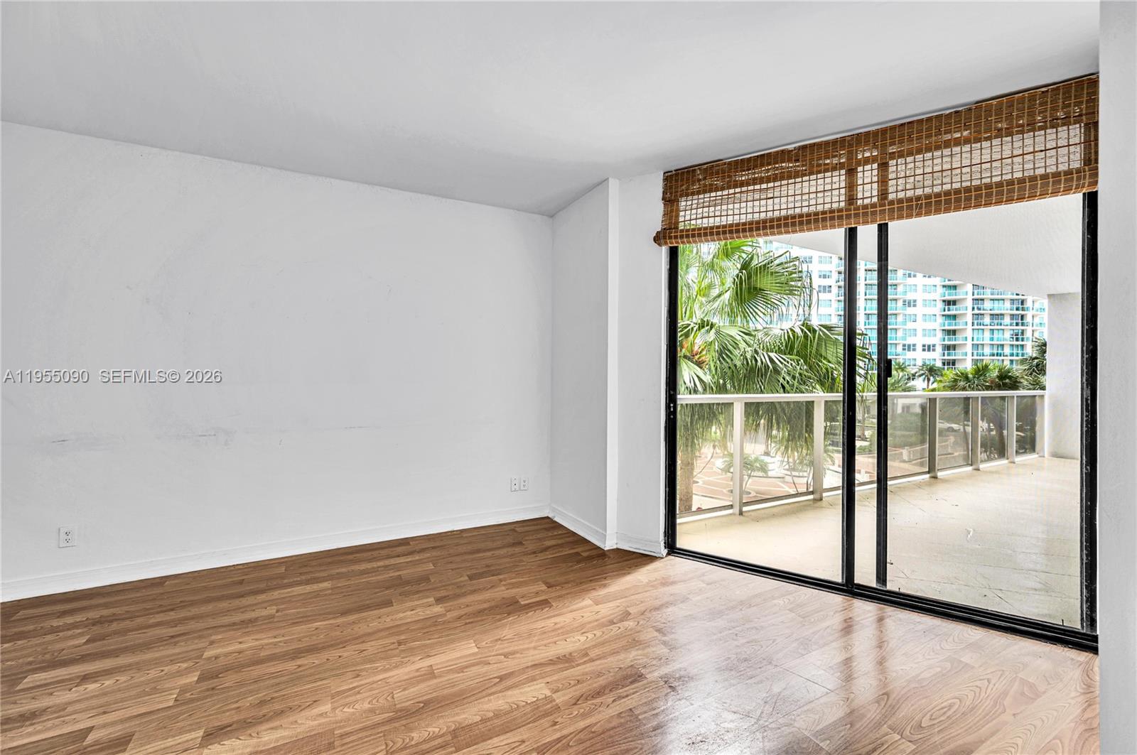 HAMPTONS WEST CONDO - Residential