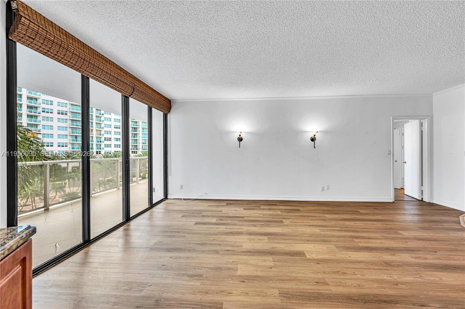 HAMPTONS WEST CONDO - Residential