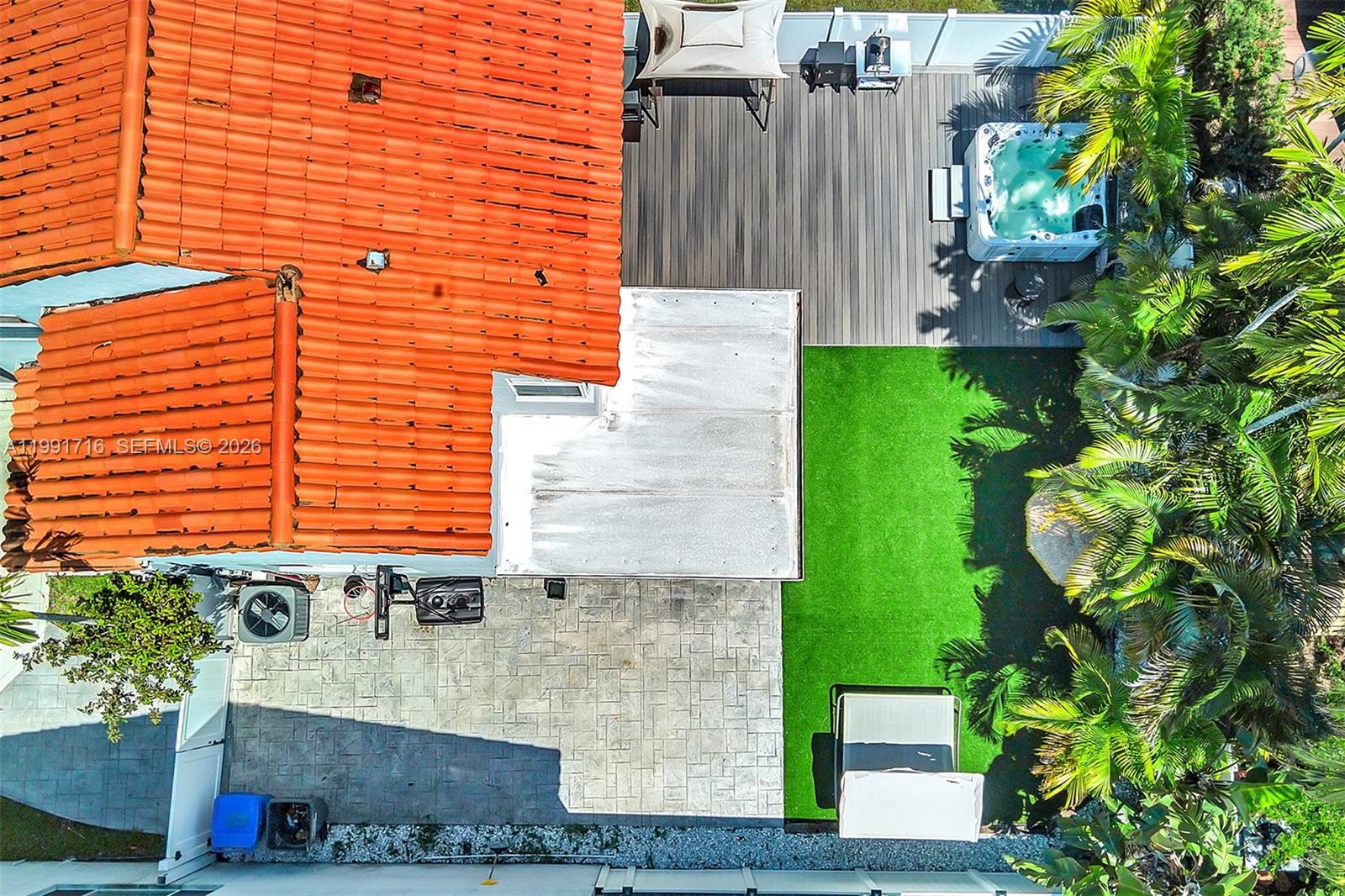 EMERALD POINTE - Residential