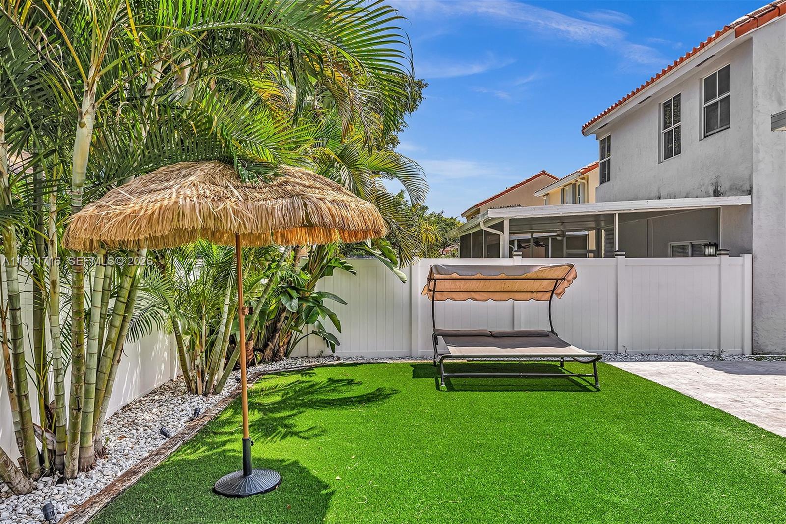 EMERALD POINTE - Residential