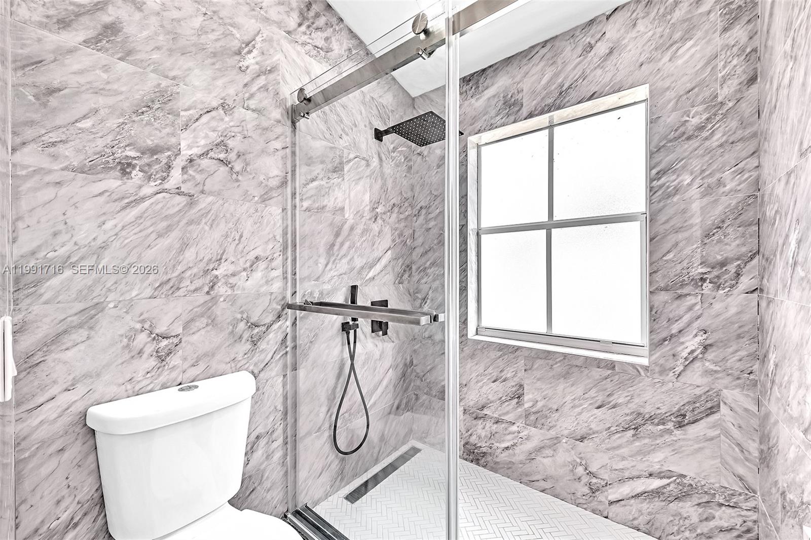 EMERALD POINTE - Residential