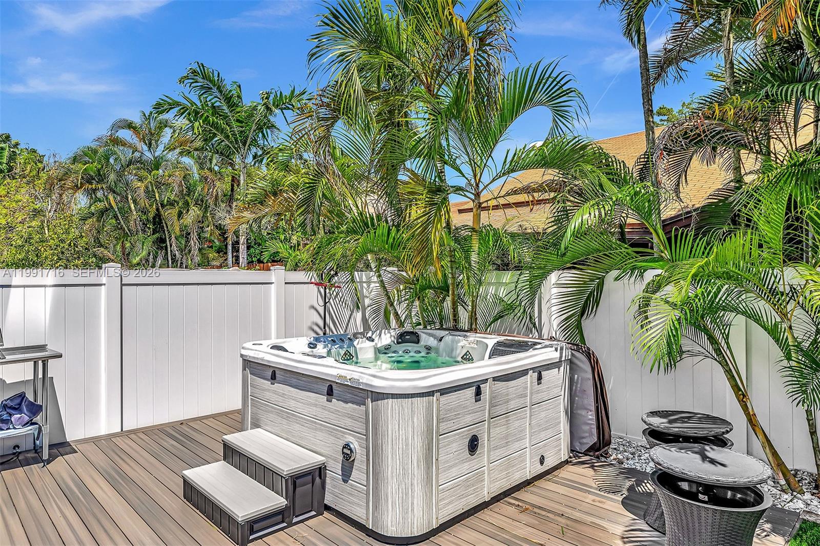 EMERALD POINTE - Residential