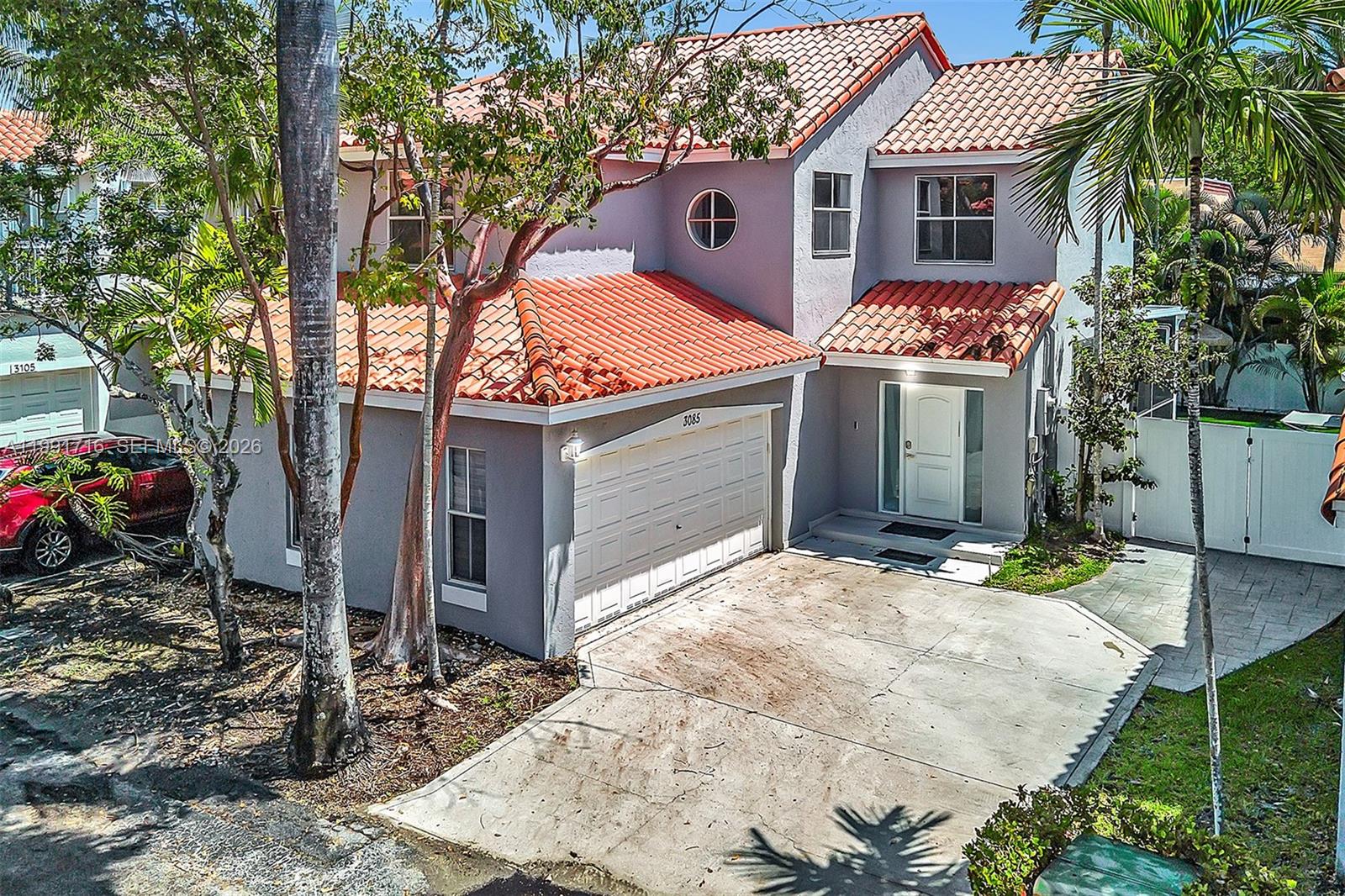 EMERALD POINTE - Residential