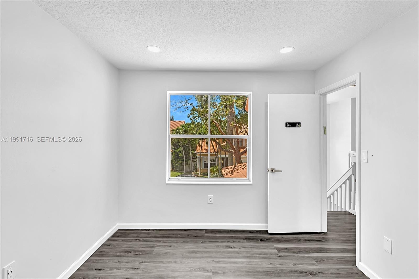 EMERALD POINTE - Residential