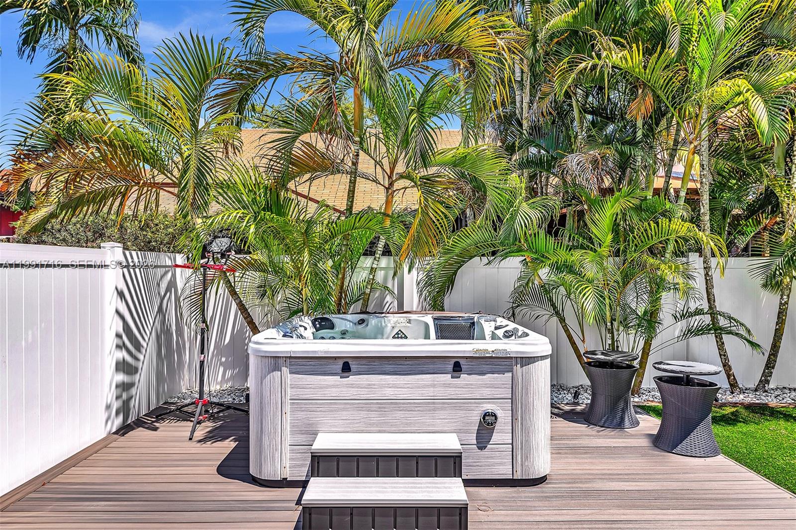 EMERALD POINTE - Residential