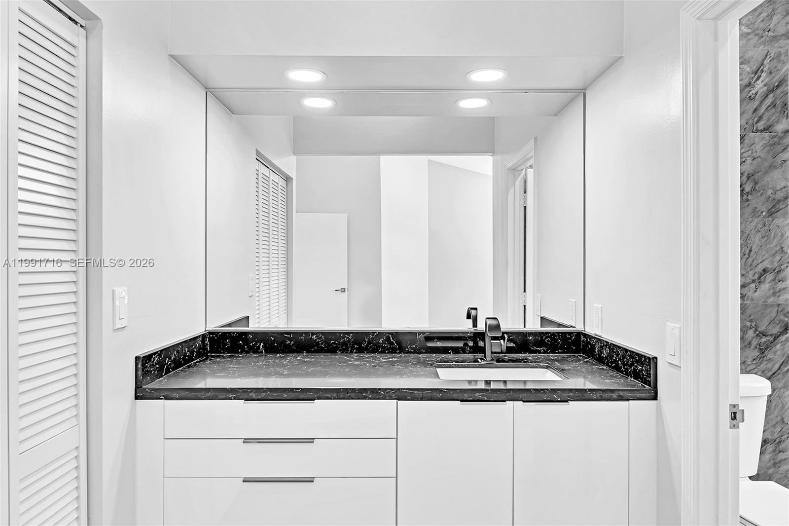 EMERALD POINTE - Residential