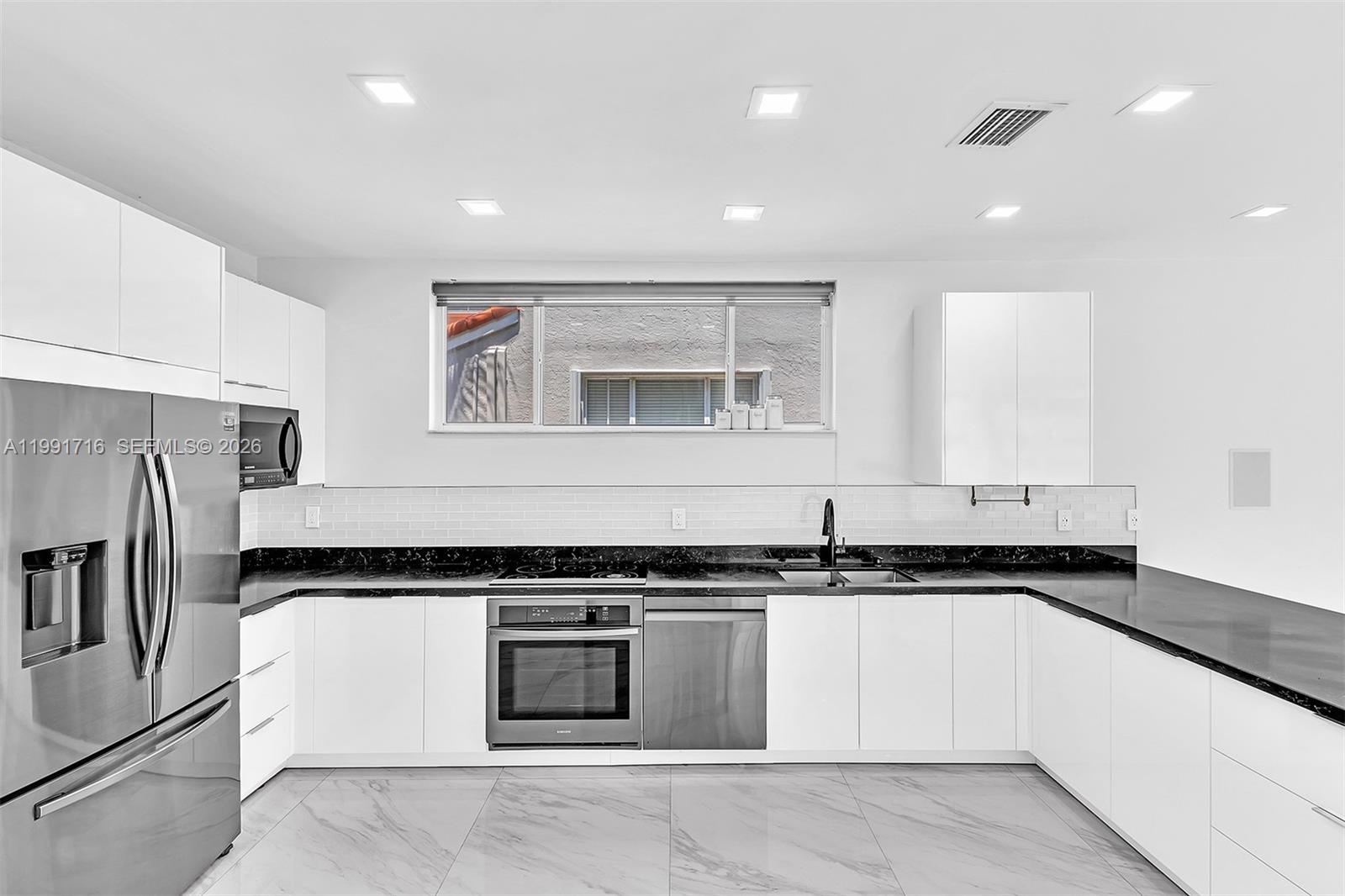 EMERALD POINTE - Residential