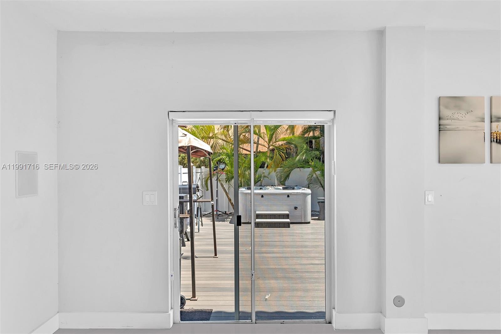 EMERALD POINTE - Residential