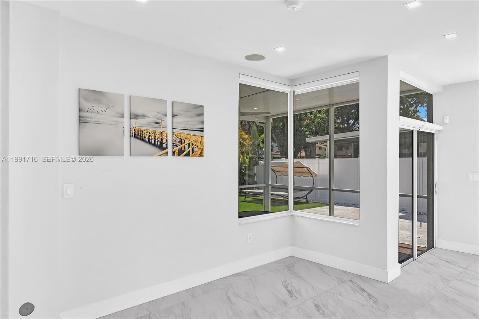 EMERALD POINTE - Residential