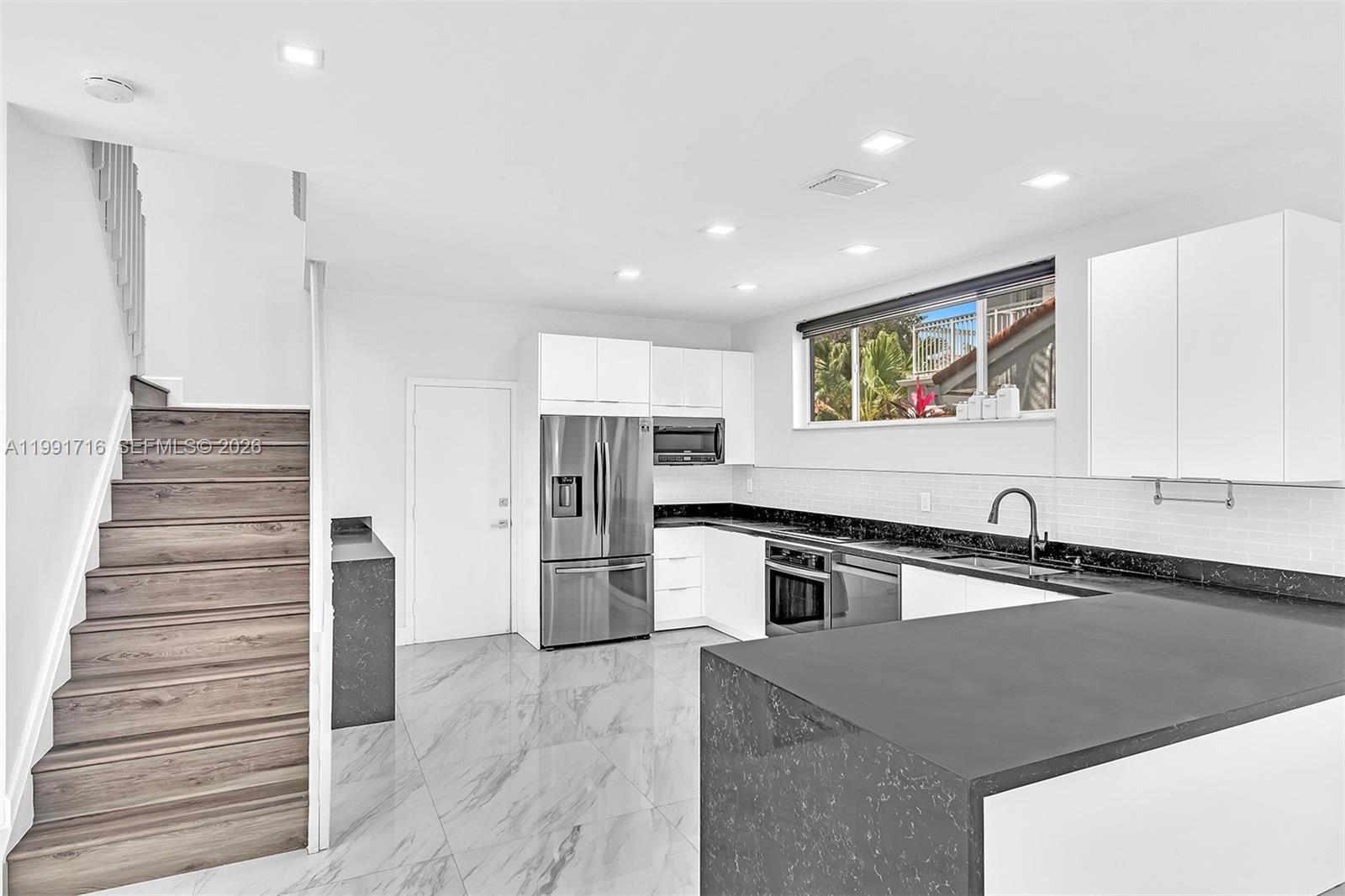 EMERALD POINTE - Residential