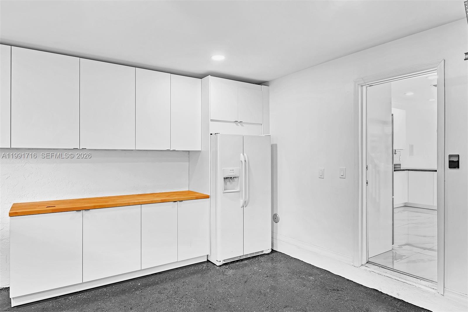 EMERALD POINTE - Residential