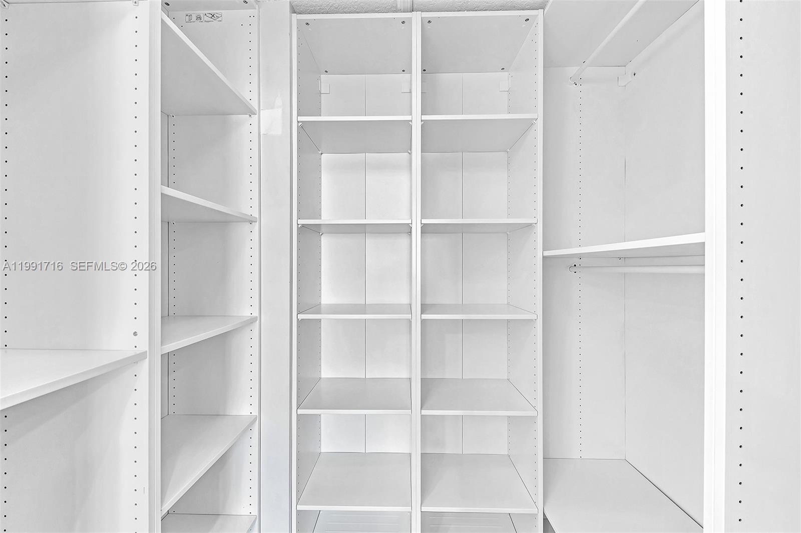 EMERALD POINTE - Residential