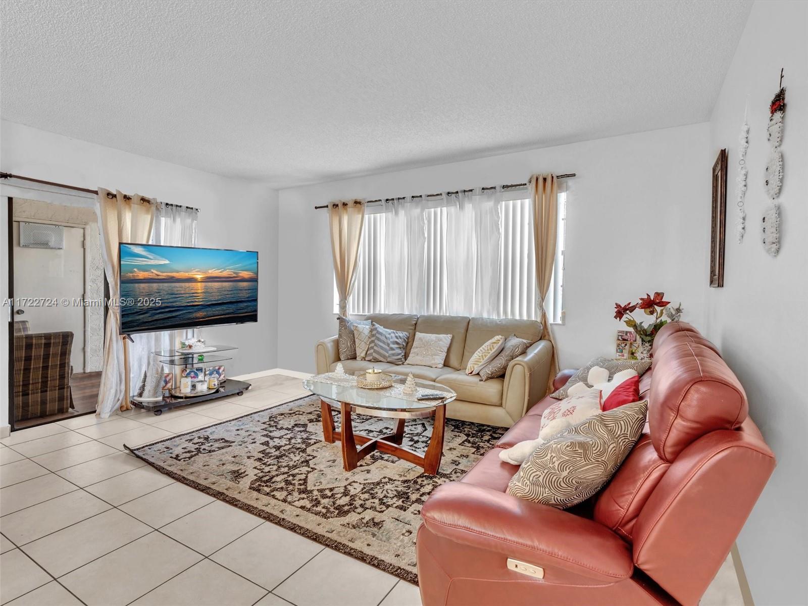 GRENADIER TRACE I CONDO - Residential