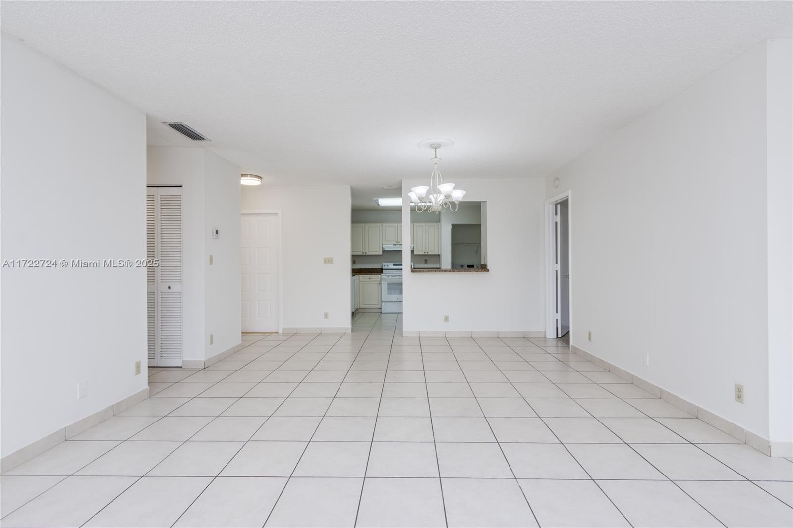 GRENADIER TRACE I CONDO - Residential